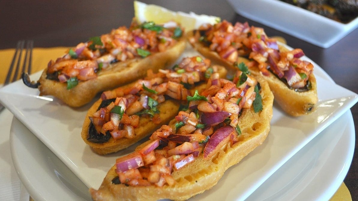 Stuffed Mirchi Bajji (4 Pieces).